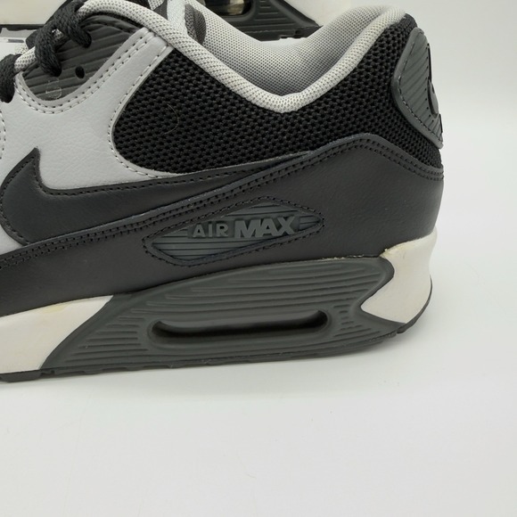 Nike Air Max 90 Black/Wolf Grey 537384-053 Men's Size 11 - Picture 11 of 16
